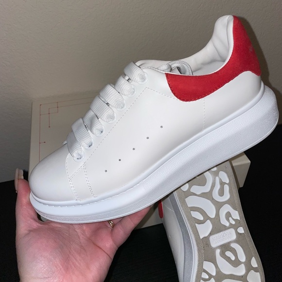Alexander McQueen Sneakers 💯 Authentic - Picture 5 of 14